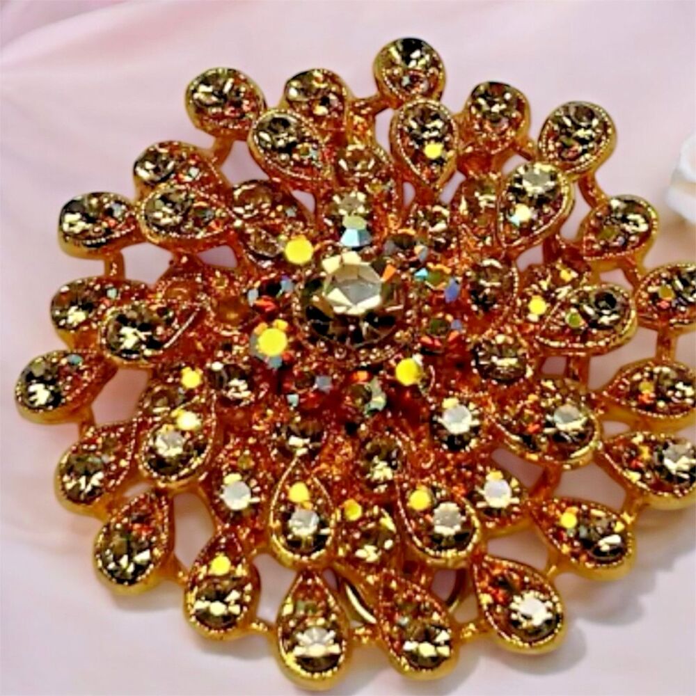 Vintage Rhinestone Pendant Necklace Goldtone 2-Inch Hook